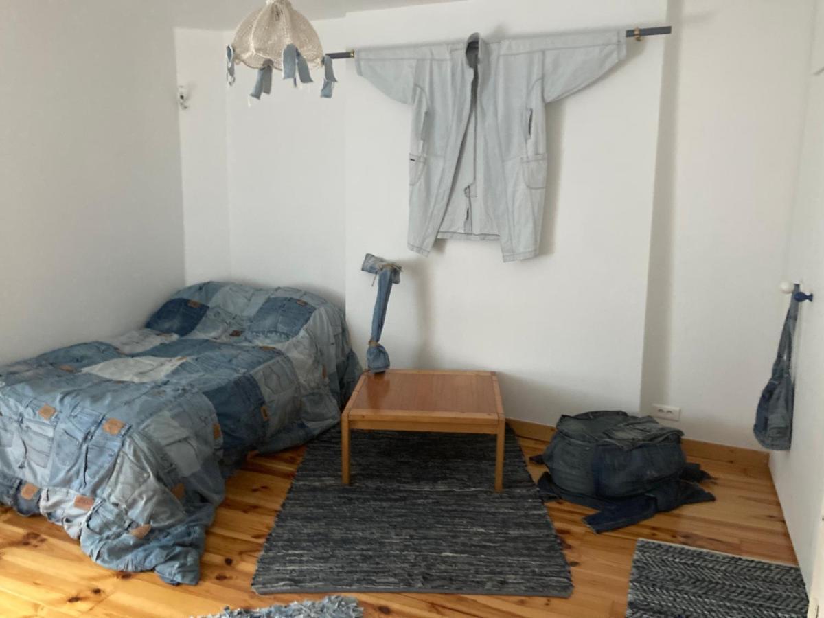 Chambre Jean'S Chez L'Habitant A 朗巴勒 外观 照片